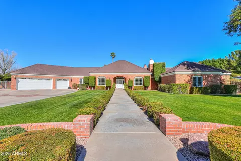 1520 Elmwood Cir, Mesa, AZ 85203