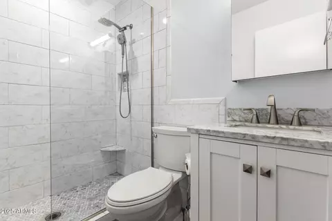 Bath - 1926 E Clarendon Ave, Phoenix, AZ 85016 photo 2 of 2