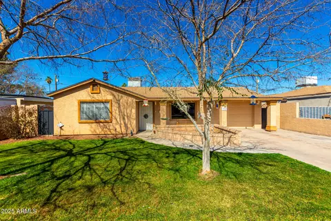 Exterior - 1926 E Clarendon Ave, Phoenix, AZ 85016 photo 1 of 5