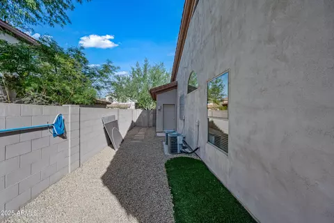 4503 E Robin Ln, Phoenix, AZ 85050 photo 30