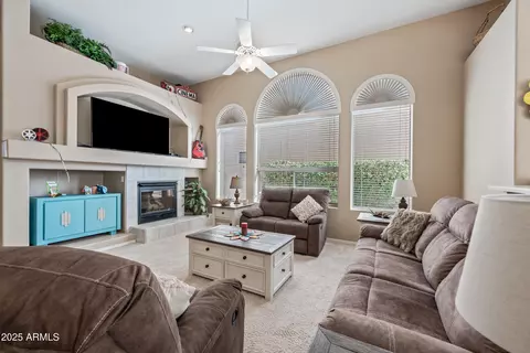 4503 E Robin Ln, Phoenix, AZ 85050 photo 14