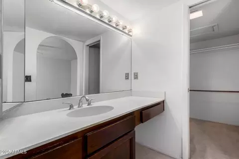 Bath - 2301 E Christy Dr, Phoenix, AZ 85028 photo 3 of 4