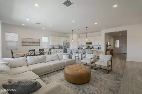 Living - 2049 W Burnside Trl W, Phoenix, AZ 85085 photo 1 of 2
