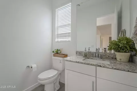 Bath - 2049 W Burnside Trl W, Phoenix, AZ 85085 photo 3 of 3