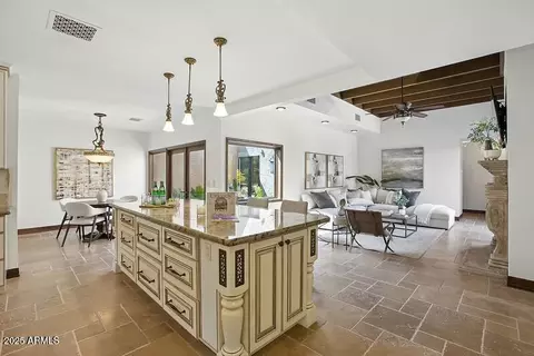 Kitchen - 4448 E Camelback Rd #16, Phoenix, AZ 85018 photo 5 of 11