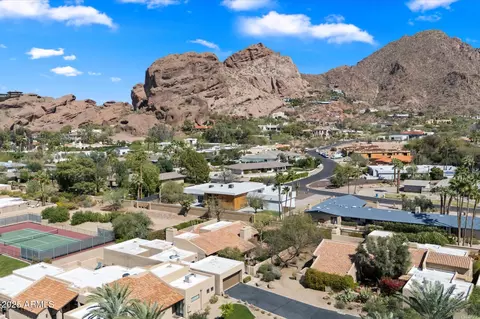 View/Area - 4448 E Camelback Rd #16, Phoenix, AZ 85018 photo 1 of 6