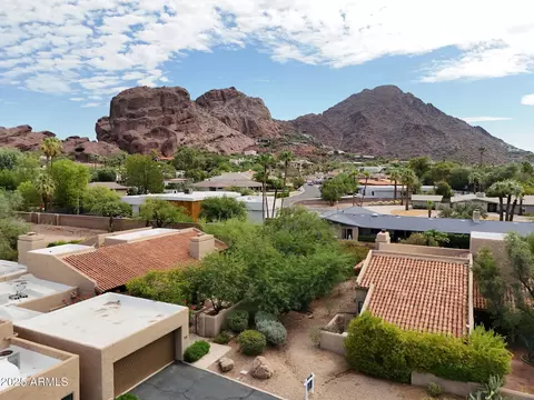View/Area - 4448 E Camelback Rd #16, Phoenix, AZ 85018 photo 4 of 6