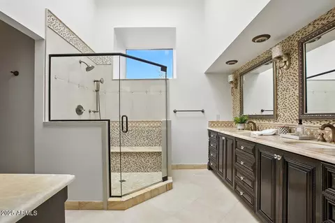 Bath - 4448 E Camelback Rd #16, Phoenix, AZ 85018 photo 5 of 8