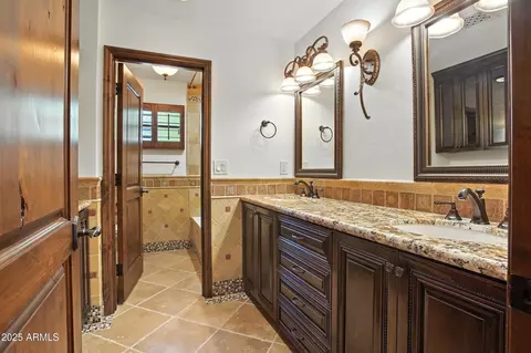 Bath - 4448 E Camelback Rd #16, Phoenix, AZ 85018 photo 8 of 8
