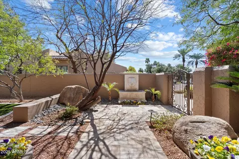 Exterior - 4448 E Camelback Rd #16, Phoenix, AZ 85018 photo 2 of 31