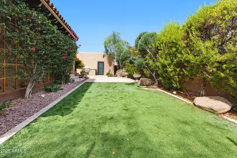 Exterior - 4448 E Camelback Rd #16, Phoenix, AZ 85018 photo 20 of 31