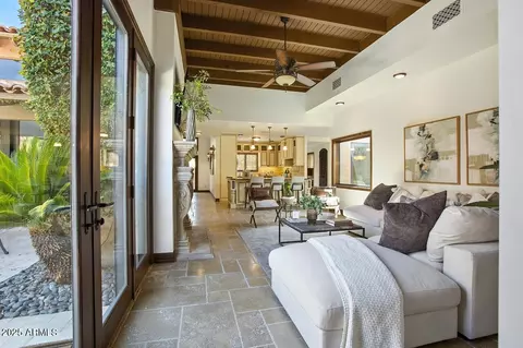 Entry Way - 4448 E Camelback Rd #16, Phoenix, AZ 85018 photo 5 of 8