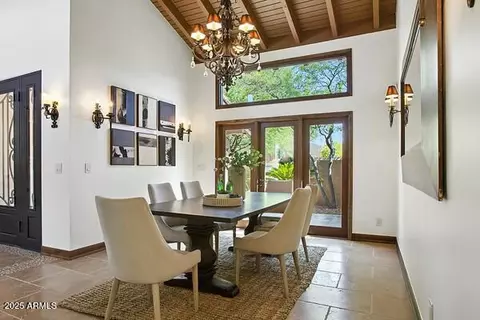 Dining - 4448 E Camelback Rd #16, Phoenix, AZ 85018 photo 3 of 8