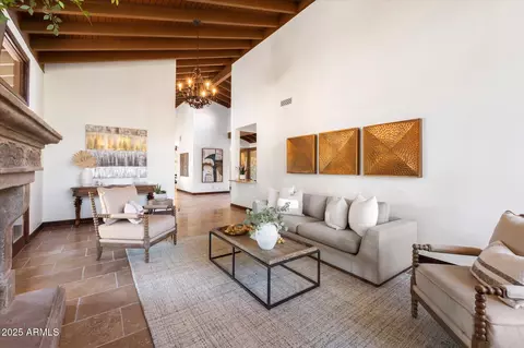 Living - 4448 E Camelback Rd #16, Phoenix, AZ 85018 photo 3 of 11