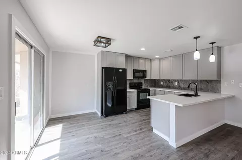 1085 N 84th Pl, Scottsdale, AZ 85257