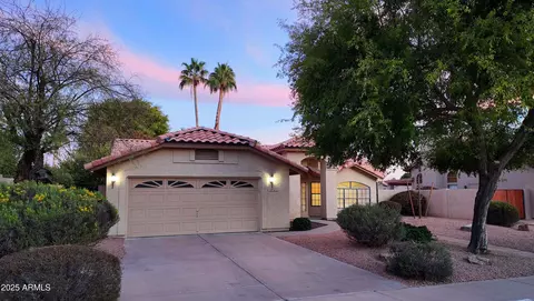 9445 S La Rosa Dr, Tempe, AZ 85284