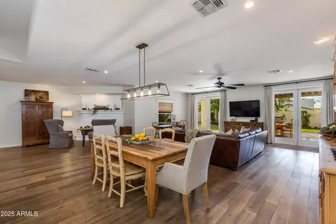 3727 E Highland Ave, Phoenix, AZ 85018 photo 5