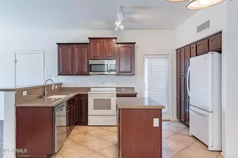 Kitchen - 35005 N 30th Dr, Phoenix, AZ 85086 photo 2 of 3