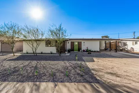 2324 N 40th St, Phoenix, AZ 85008