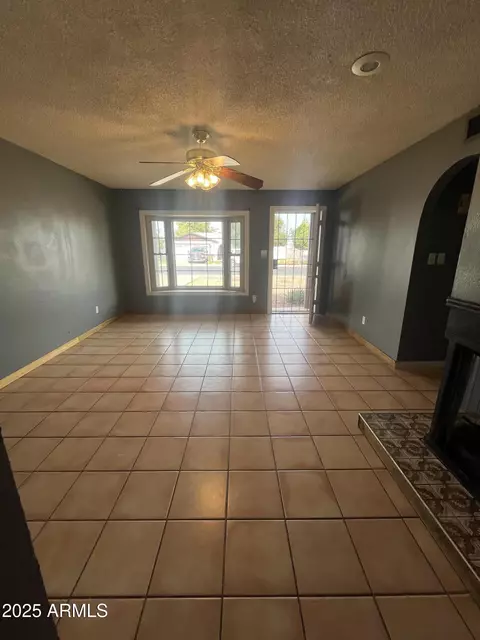 4537 E Hidalgo Ave, Phoenix, AZ 85040 photo 4