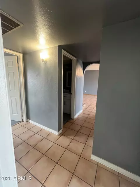 4537 E Hidalgo Ave, Phoenix, AZ 85040 photo 10