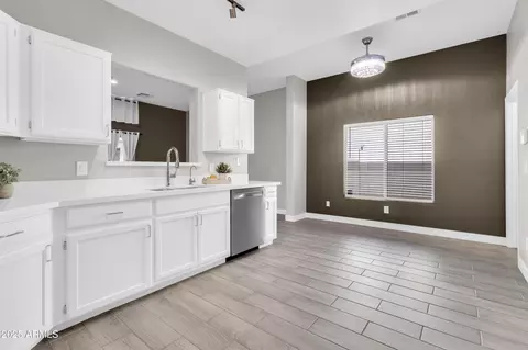 Kitchen - 7006 E Jensen St #33, Mesa, AZ 85207 photo 2 of 5