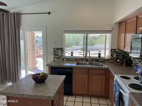 4335 E Monte Way, Phoenix, AZ 85044 photo 9
