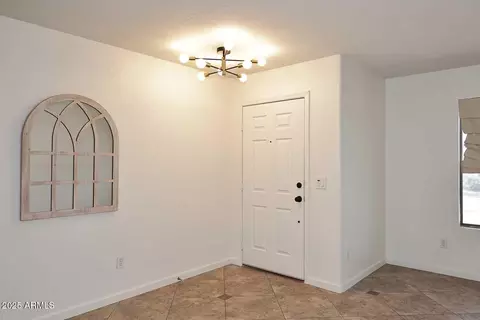1293 E Clifton Ave, Gilbert, AZ 85295 photo 9