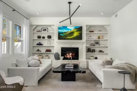 3226 E Sells Dr, Phoenix, AZ 85018 photo 4