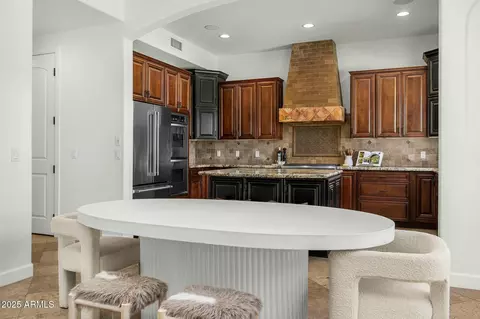 3226 E Sells Dr, Phoenix, AZ 85018 photo 6