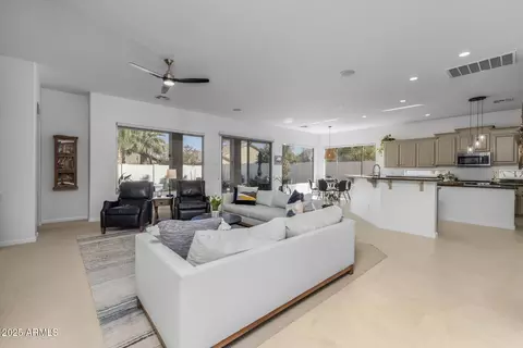3882 E Jaguar Ave, Gilbert, AZ 85298 photo 9
