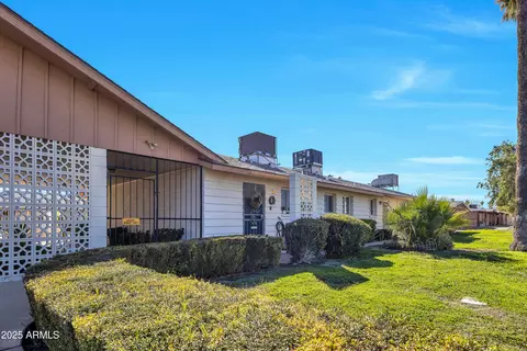 13021 N 113th Ave #P, Youngtown, AZ 85363