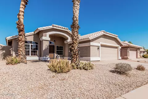 4102 E Cathedral Rock Dr, Phoenix, AZ 85044