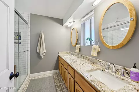 Bath - 348 E Cairo Dr, Tempe, AZ 85282 photo 1 of 3