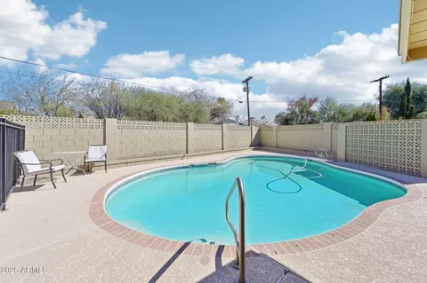Exterior - 348 E Cairo Dr, Tempe, AZ 85282 photo 4 of 6