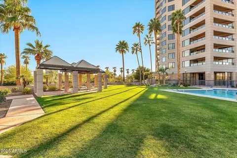 Exterior - 1040 E Osborn Rd #404, Phoenix, AZ 85014 photo 7 of 8