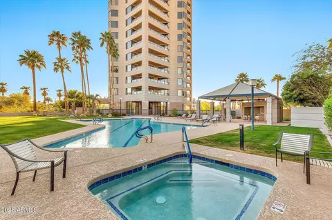 Exterior - 1040 E Osborn Rd #404, Phoenix, AZ 85014 photo 5 of 8