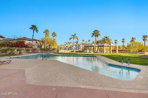 Exterior - 1040 E Osborn Rd #404, Phoenix, AZ 85014 photo 1 of 8