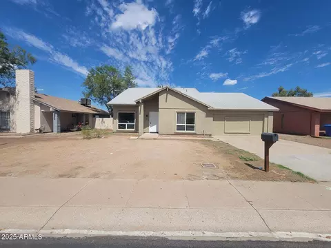 4124 E Apollo Rd, Phoenix, AZ 85042
