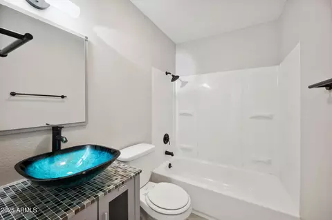 Bath - 4737 E Belleview St, Phoenix, AZ 85008 photo 1 of 1