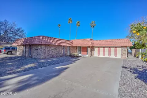 13819 N Crown Pt, Sun City, AZ 85351
