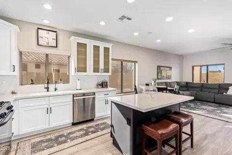 Kitchen - 3621 W Keller Ct, Anthem, AZ 85086 photo 3 of 5