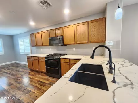 Kitchen - 2009 E Lindrick Dr, Gilbert, AZ 85298 photo 1 of 6