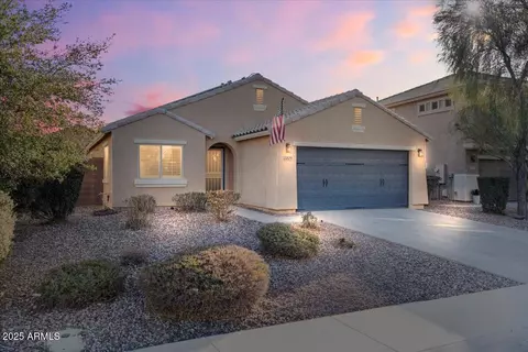 Exterior - 2009 E Lindrick Dr, Gilbert, AZ 85298 photo 2 of 9