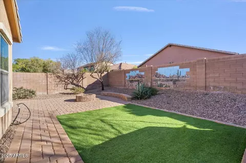 Exterior - 2009 E Lindrick Dr, Gilbert, AZ 85298 photo 8 of 9