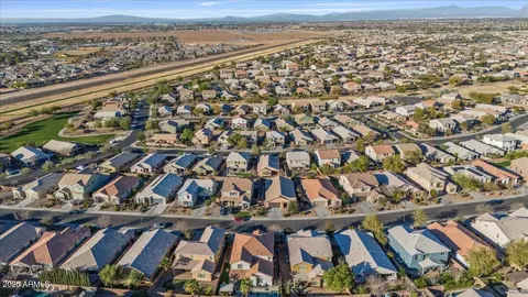 View/Area - 2009 E Lindrick Dr, Gilbert, AZ 85298 photo 6 of 11
