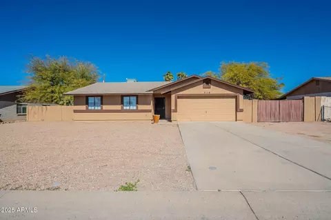 516 E Mesquite Ave, Apache Junction, AZ 85119 photo 2
