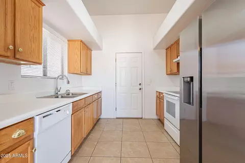 516 E Mesquite Ave, Apache Junction, AZ 85119 photo 12