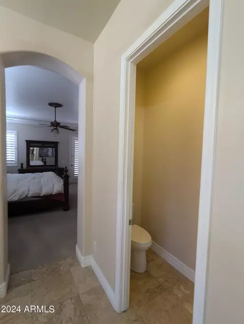 Bath - 3212 E Constance Way, Phoenix, AZ 85042 photo 5 of 6