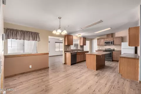 646 W Windsong St, Apache Junction, AZ 85120 photo 14